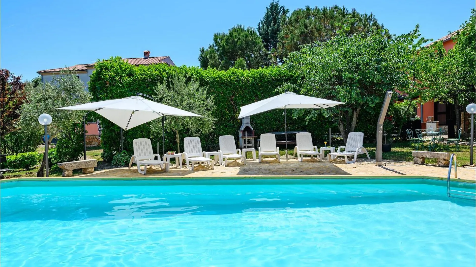 Lovely Apartment In Rovinjsko Selo Croatia
